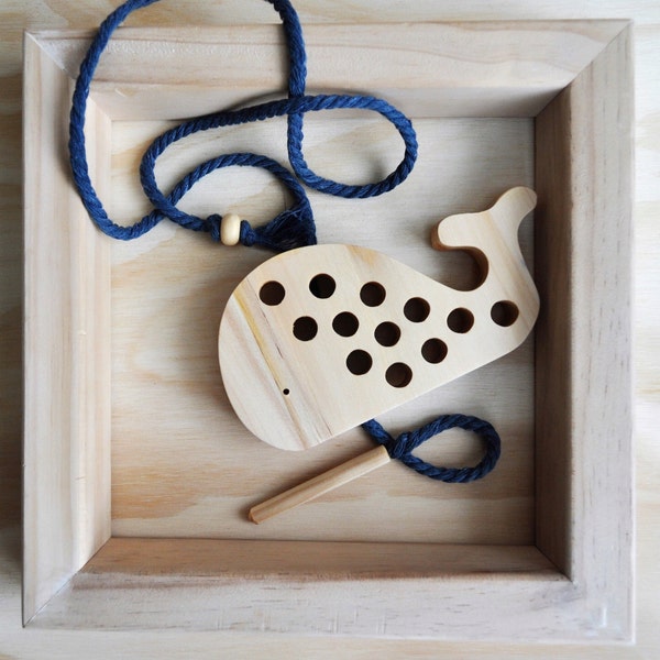Laçage animal-jouet en bois-baleine en bois- jouet à laçage - Jouet Montessori en bois- Jouet Montessori - Baleine-Jouets à enfiler