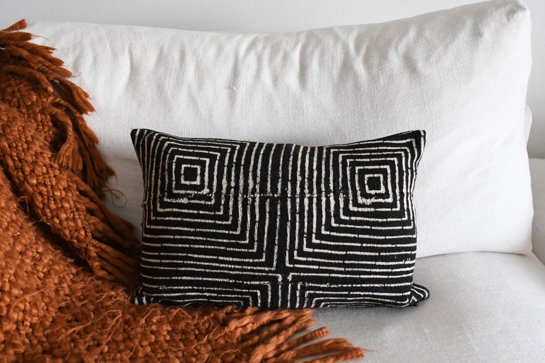 UrbanTroos Mudcloth Throw Pillow Cover - Thumbnail 2