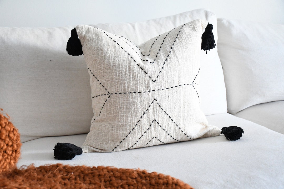 Decorative Offwhite/ivory Pillow Coverhandmadehandwoven Pompom Throw