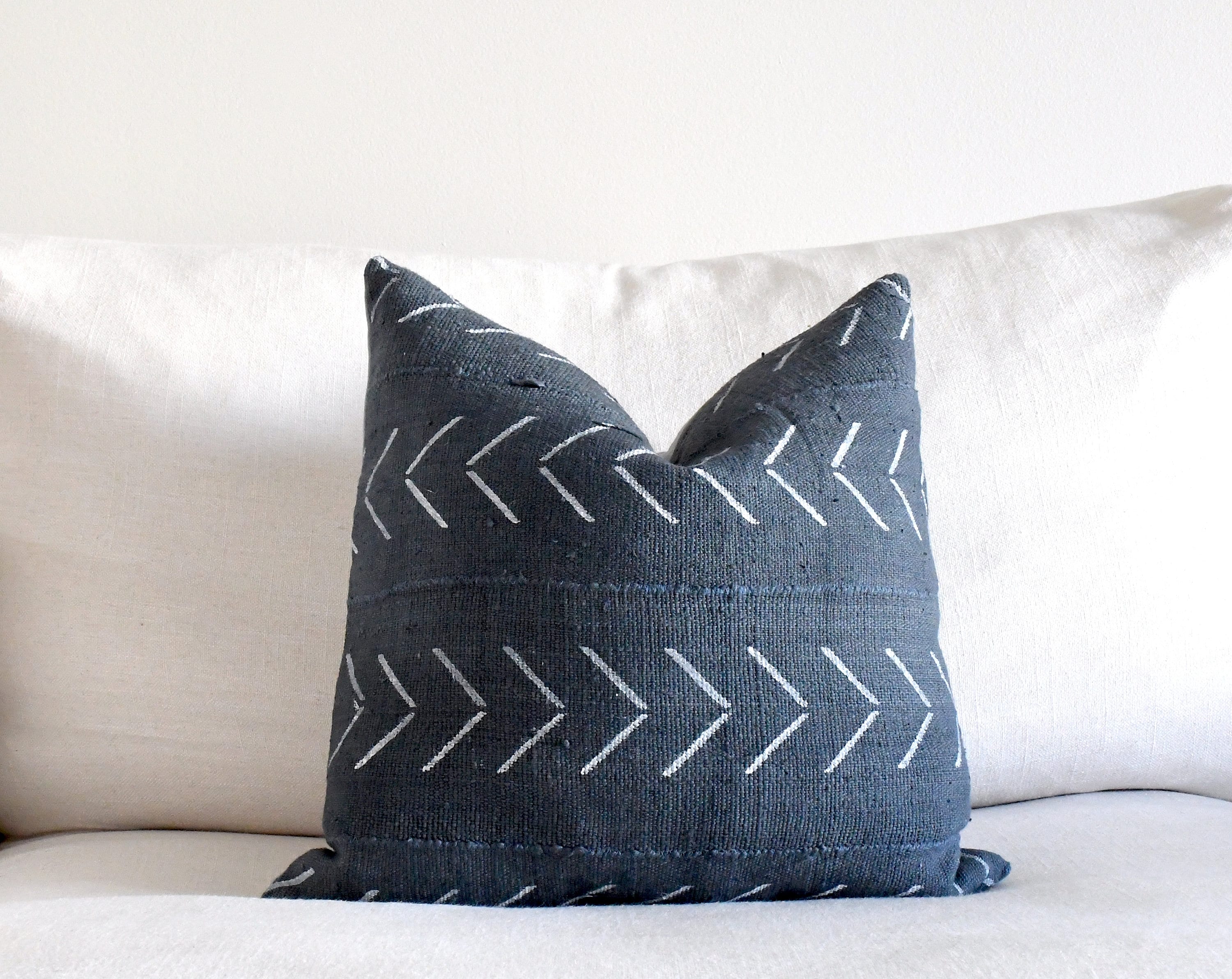  JASEN Blue and Beige Boho Decorative Throw Pillow