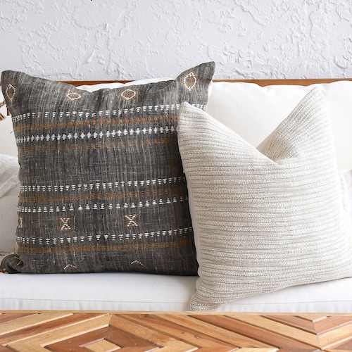 Ensemble de coussins bohèmes | Ensemble de canapé | Coussins en tissu marron 45 x 45 cm (Inde) | Housse de coussin décorative marron clair 50 x 50 cm | Coussins décoratifs uniques