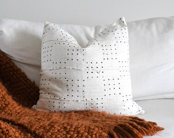 Handmade African Mud Cloth Pillow Case | Ivory White Mud Cloth | Mudcloth Cushion | Mudcloth Pillow Case | Decorative Pillow