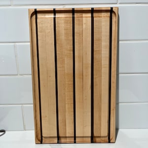 edge grain maple / walnut cutting board / reversible / juice groove / chopping board