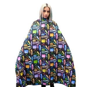 Kapperscape met Fruity Pebbles-print, kleurrijke, professionele en waterdichte kapperscape.