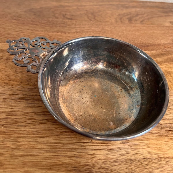 Vintage Metal Porringer Bowl  A1123