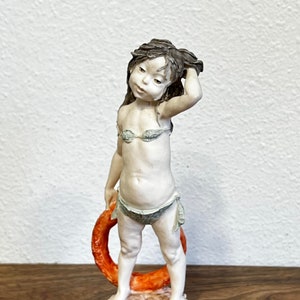 Giuseppe Armani Girl Figurine Capodimonte Factory T- 9&#39;&#39; SIGNED A11 0823
