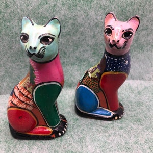 Set of 2 Cat's Figurines Hand Painted Talavera  Guerreros  Mexican Folk Art  Clay Ceramic H -4''
