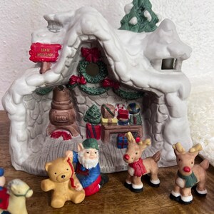 Holiday Classics Santa’s Workshop Porcelain House Figurines No Lights No Music