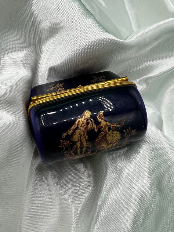 Limoges France , Signed trinket box pillbox minia… - image 7