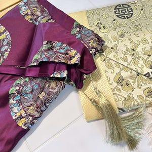 Traditioneller Seidenbrokat Tischläufer - Asiatisches Drachen & Lotus Motiv - Elegantes Esszimmer Dekor Ihre COOSE!!!