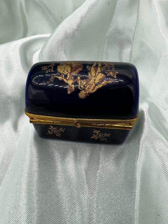 Limoges France , Signed trinket box pillbox minia… - image 5