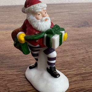 Department 56 Christmas Miniature Santa porcelain village accessory Santa figurine, 1.6&#39;&#39; vintage Christmas village