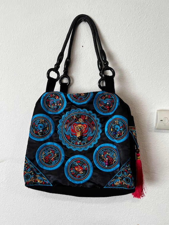 vintage embroidered shoulder Gem