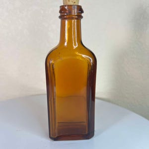 Vintage Piso&#39;s Medicine Bottle 5.5&quot; – Amber Glass, Warren PA – Antique Pharmacy Bottle, Early 1900s Apothecary Decor