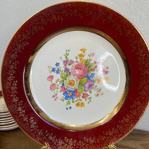 Set of 4  Vintage Aristocrat by Salem 10”  Dinner Plates  23K Gold Floral Center N 1223