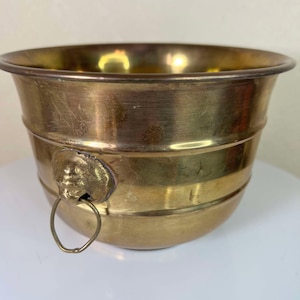 Vintage Brass Lion Cachepot or Planter, Brass Decor, Traditional Home Decor,