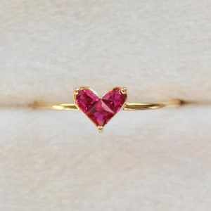 Pink ruby heart ring, heart engagement ring, 14k 18k gold July birthstone ring, romantic valentines gift,red gemstone wedding ring