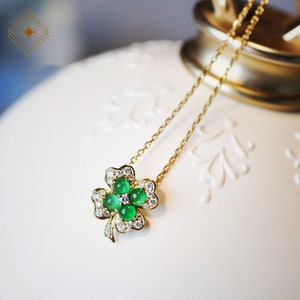 Smaragd Diamant Gold vier Blatt Klee Anhänger, 14k 18k Gold Blume Halskette Vintage Glücksbringer, zierliche Blume Halskette, floral Halskette