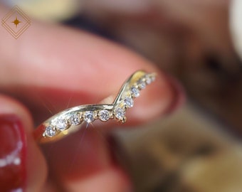 Curved wedding band, V shape diamond wedding eternity chevron 14k 18k gold diamond ring, art deco anniversary band push gift white rose gold