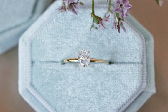 0.5 Ct Oval Cut Moissanite 14k 18k Solid Gold Solitaire Engagement