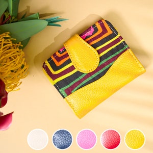 Cartera plegable de cuero hecha a mano con diseño único de mola - Apoya a los artesanos Kuna