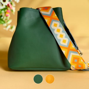 Cartera cruzada de cuero genuino hecha a mano: suave, duradera, estilo bohemio minimalista, correa ajustable, ética, hecha en Colombia