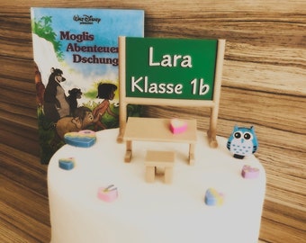 Personalisierbares Cake Topper Set &quot;Klassenzimmer zum Schulanfang&quot; - individueller und mehrfarbiger Eyecatcher für die Einschulungstorte