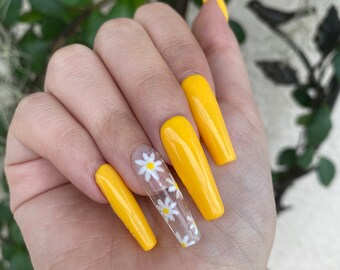Daisy Nails Etsy