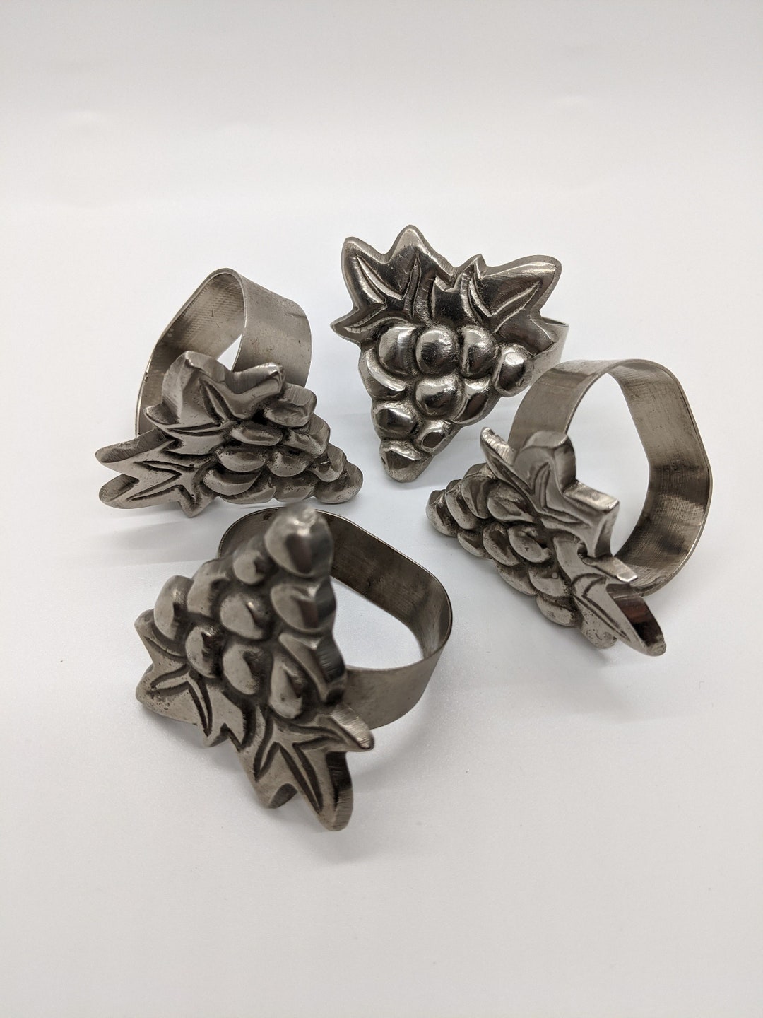 Grape Cluster Napkin Rings Set of 4 Heavy Cast Aluminum - Etsy
