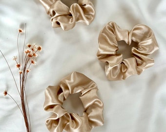 Scrunchie aus Seide, Haargummi aus Seide, Haarschmuck aus Seiden Satin, Gold, Champagner, Gold-beige