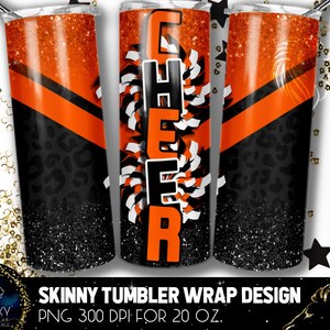 Op de afbeelding: Een slank tumbler-wrap-ontwerp met een zwart en oranje kleurenschema met een luipaardprint en het woord "CHEER" in zwarte letters. Het ontwerp is voor een tumbler van 20 ounce.