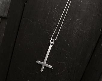 Sterling zilveren omgekeerde kruis hanger Goth ketting