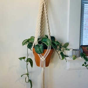 Hand Woven Macrame Pot Holder Plant Hanger for Large Indoor Plants