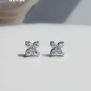 Four leaf clover Moissanite stud earrings, Lab grown diamond earrings, Iced out ridal earrings, Summer jewelry, 21st birthday gift for her