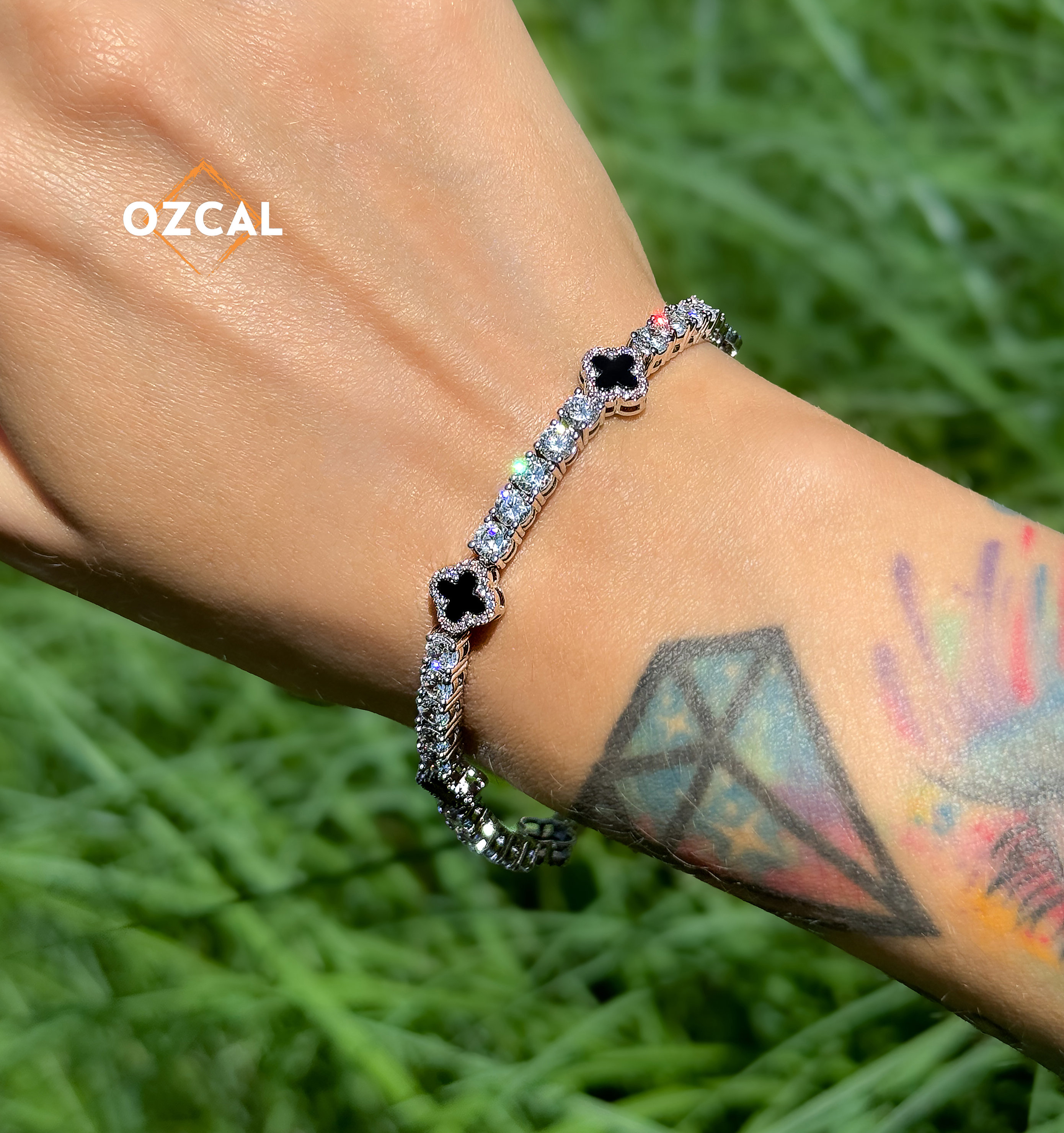 Black Agate Clover VVS Moissanite Tennis Bracelet: Diamond