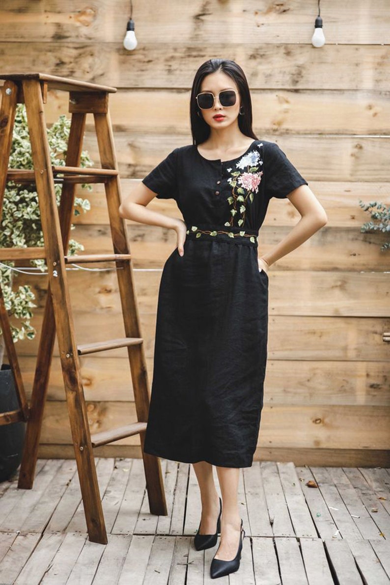 Unique black linen dress with embroidered climber tree and hydrangea, embroidered dress for woman, tinythingsmadeuhappy image 3