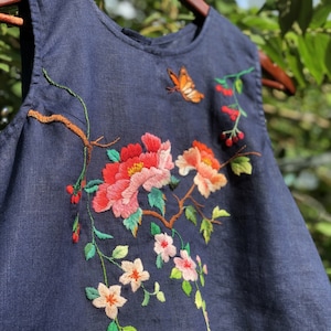Hand embroidery linen top with butterfly and flowers motif on the front, embroidered blouse for women, tinythingsmadeuhappy