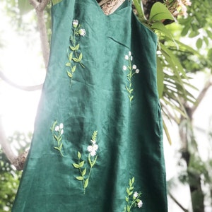Floral embroidered linen slip dress, hand embroidery dress for women, tinythingsmadeuhappy image 3
