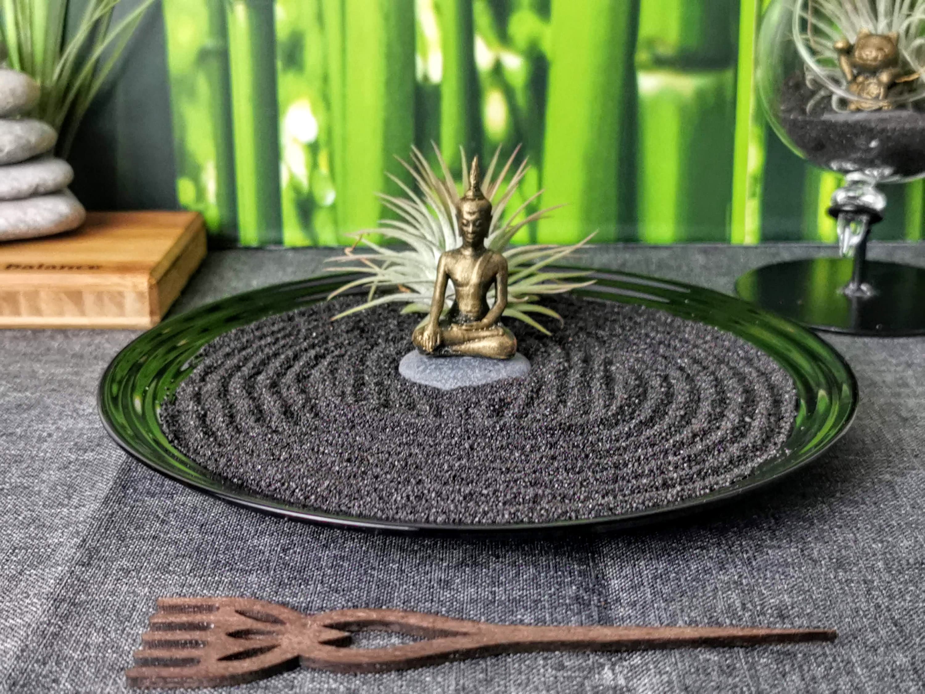 Geschenk-Idee Achtsamkeit & Meditation Zen-Garten Mit Buddha-Figur, Sand, Tillandsie U. Harke -...