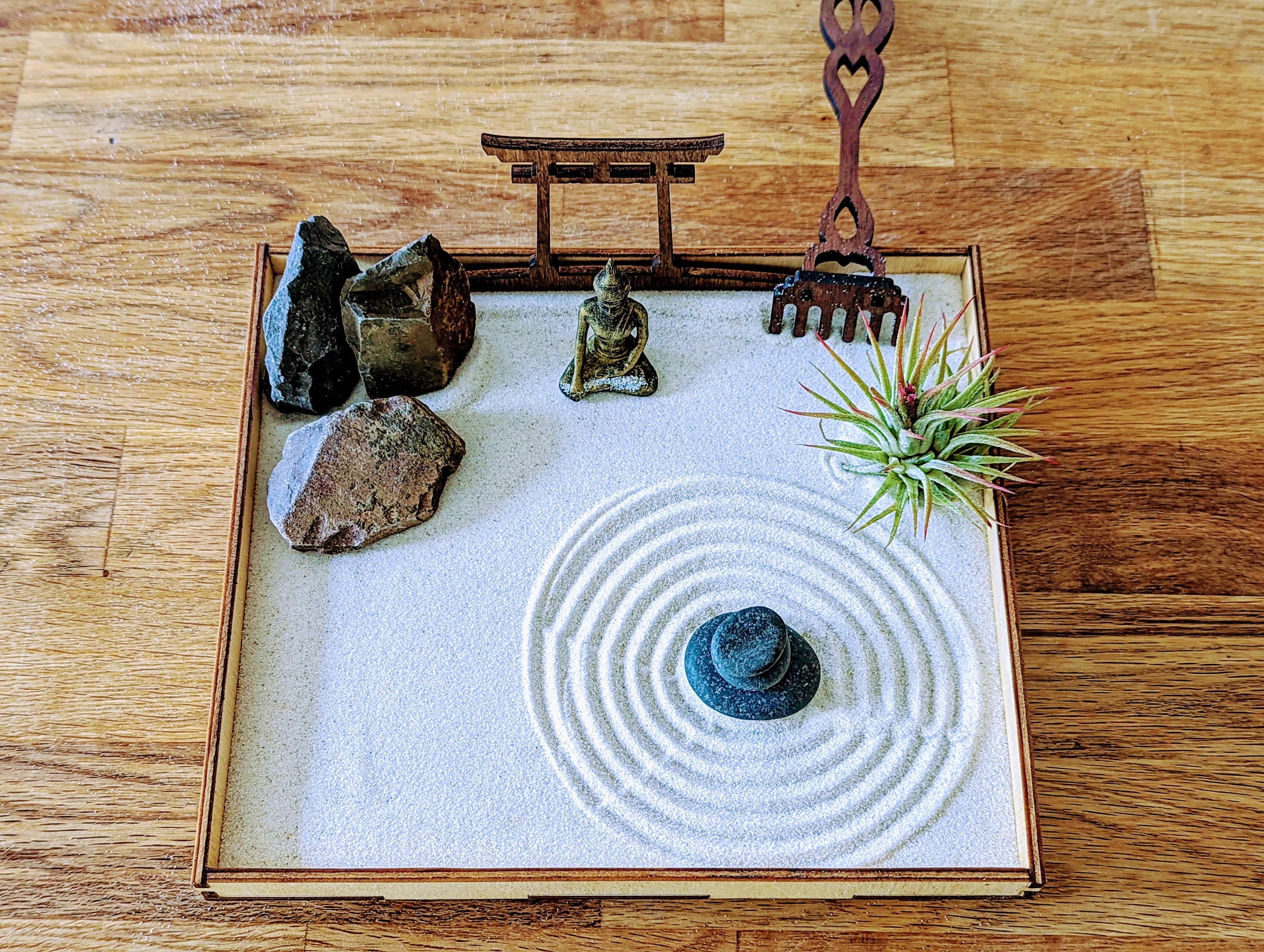 Handmade Zen Garden Set With Buddha Figure, Torii With Rake for Meditation  and Relaxation Sustainable DIY -  Israel