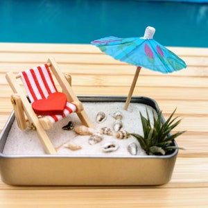 Beach box with tillandsia and deck chair heart partner gift modern decoration summer vacation beach - loving gift idea