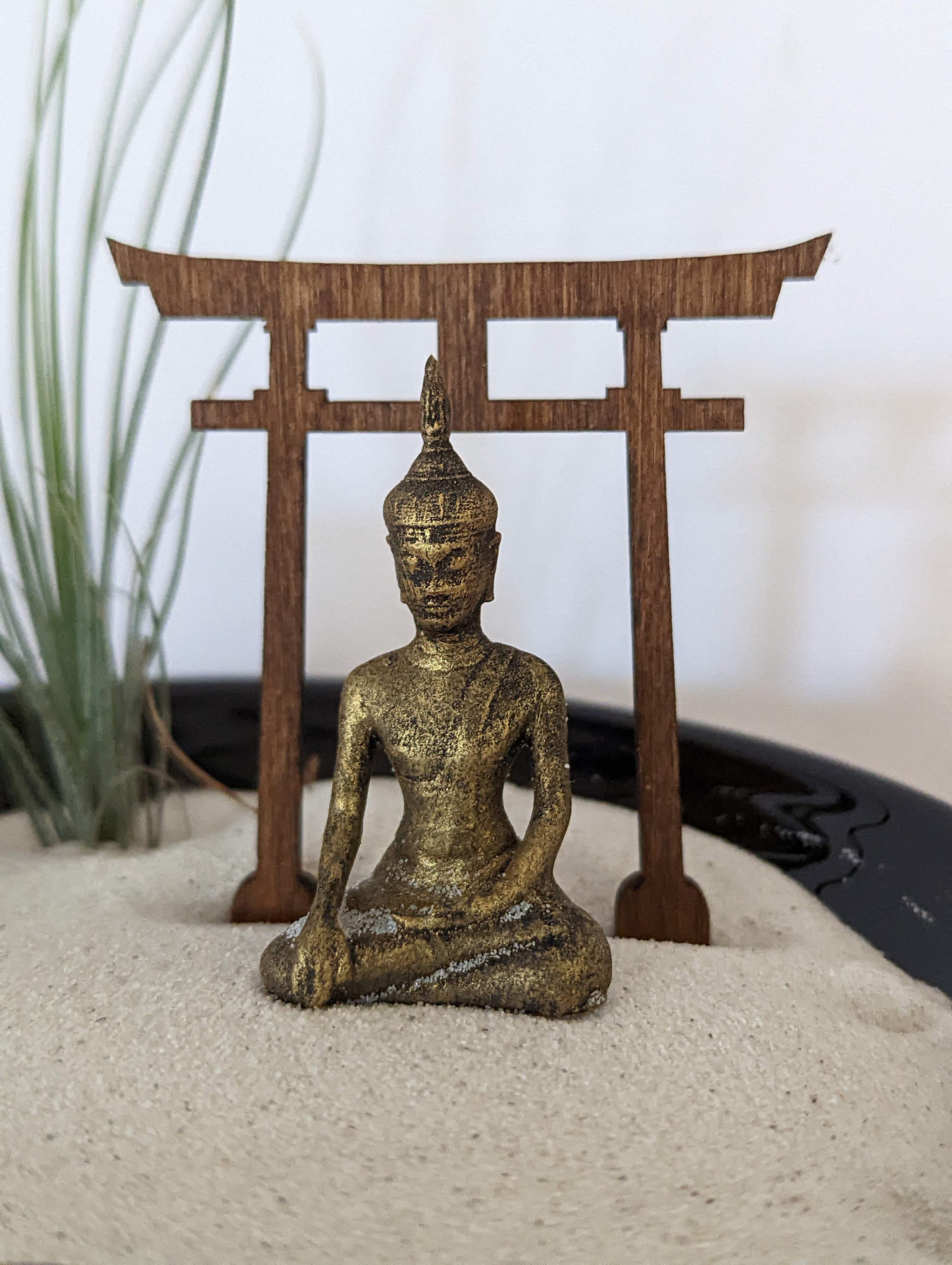 Handmade Zen Garden Set With Buddha Figure, Torii With Rake for Meditation  and Relaxation Sustainable DIY -  Israel