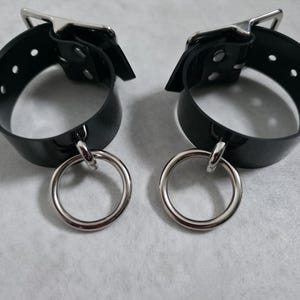 Bond Cuffs Black