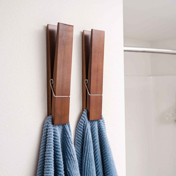 Jumbo Clothespin Bathroom Towel Holder, 2 Pack Giant Wooden Clothespins, Wall Mounted Adhesive Wooden Rustic Towel Holder, Coat Hanger