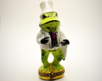 Dapper Frog in Tuxedo LIMOGES Peint Main Trinket Box