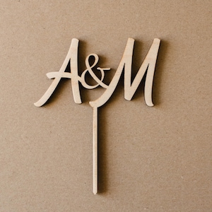 Cake Topper Name Hochzeit, personalisiert mit 2 Initialen, Hochzeitdeko Torte, Kuchendeko Hochzeit, Caketopper, Tortenstecker