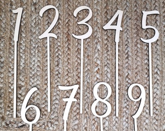 Tischnummern aus Holz als Hochzeitsdeko, Hochzeit, Holzaufsteller Zahl, Blumenstecker