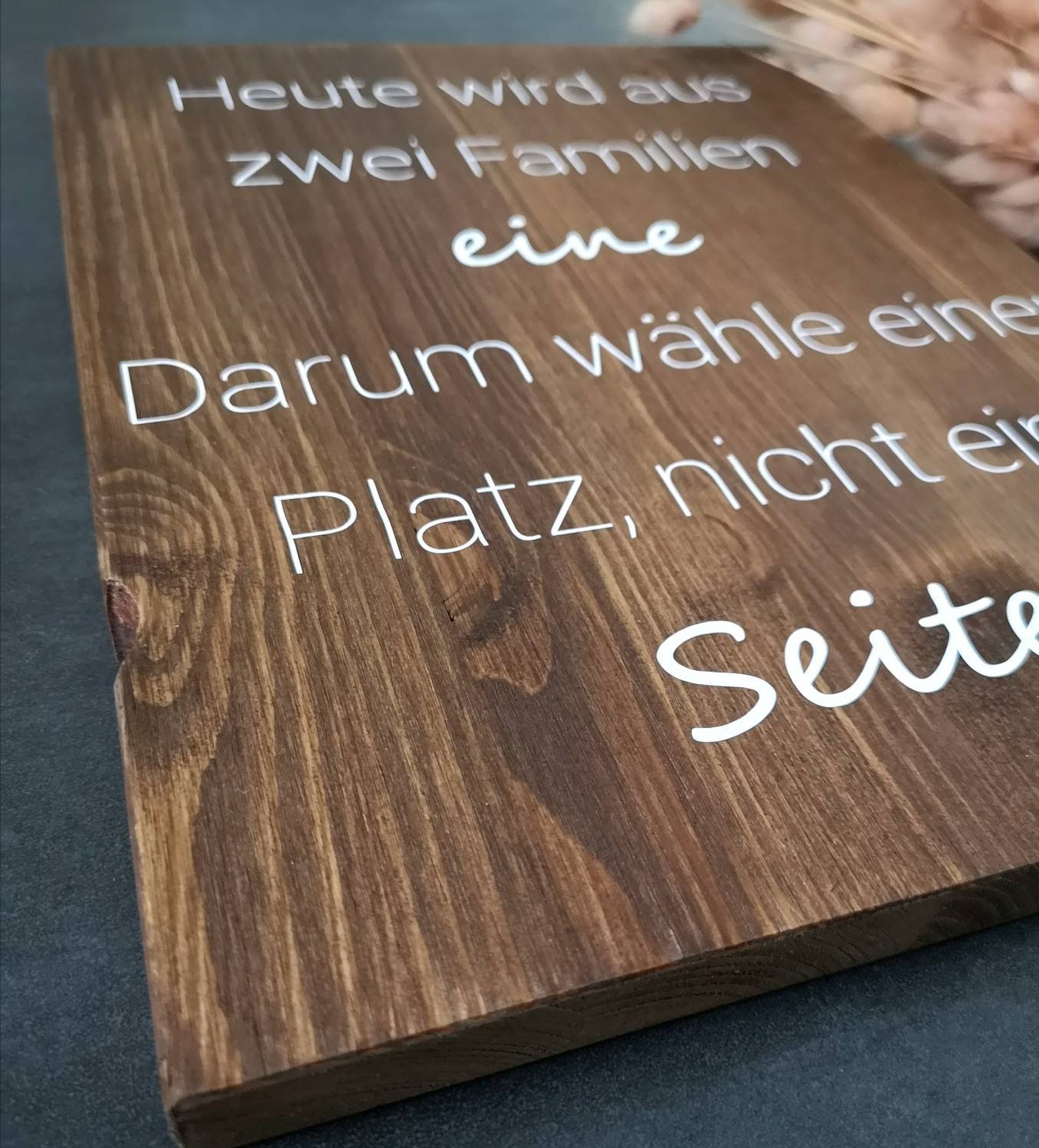 Holzschild Heute Wird Aus Zwei Familien Eine Darum Wähle Etsy