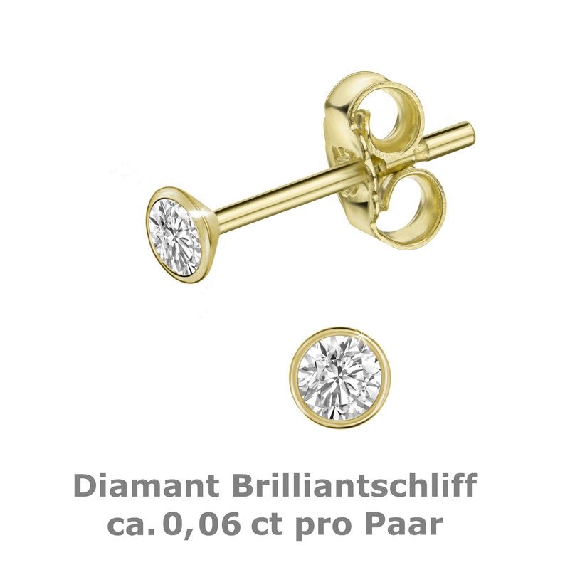 May include: A pair of gold stud earrings, each featuring a round, brilliant-cut diamond. The earrings have a bezel setting and a post back. The text at the bottom reads "Diamant Brillantschliff ca. 0,06 ct per Paar".