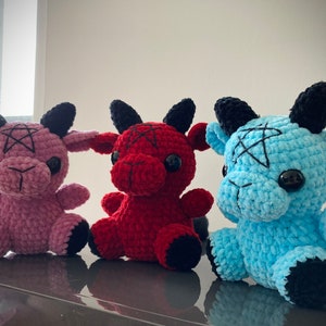 Soft Baphomet Plushie, chenille baphomet crochet toy, cute baphomet stuffed toy, cute devil plushie, MADE TO ORDER